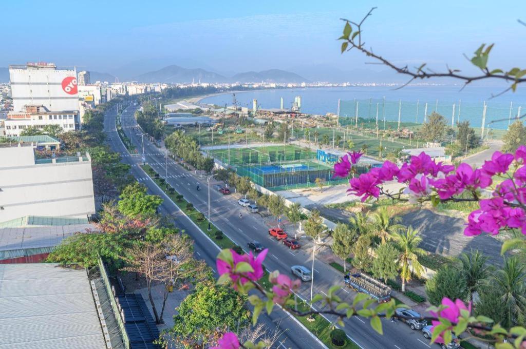 Ocean View Danang Hotel Exterior photo